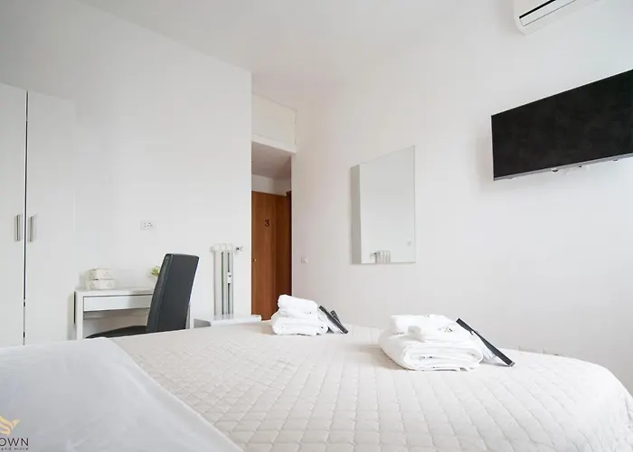 Mr. Brown - San Paolo 4* Rome